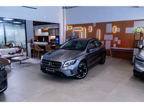 MERCEDES-BENZ GLA 200 1.6 CGI FLEX ADVANCE 7G-DCT
